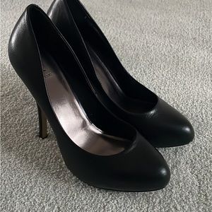 Vintage Bakers black pumps size 8